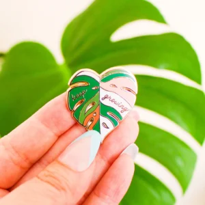 Gold-plated Leaf Lapel Pin